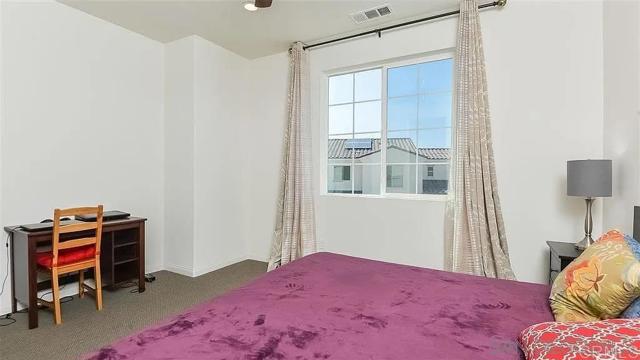 Detail Gallery Image 11 of 21 For 16160 Veridian Cir, San Diego,  CA 92127 - 4 Beds | 3/1 Baths