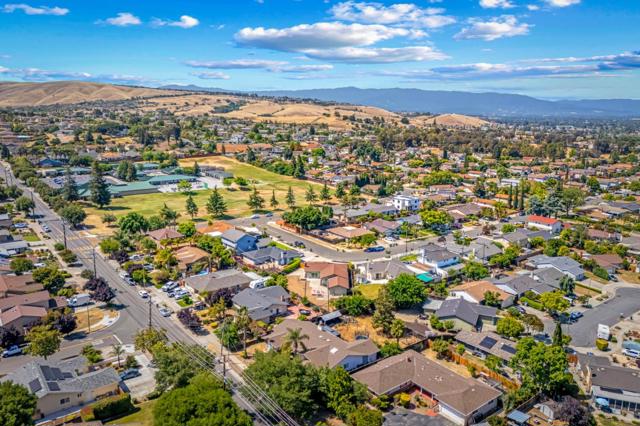 2733 Suisun Avenue, San Jose CA: https://media.crmls.org/mediaz/bde59474-2fd1-4cc2-9bec-3dc89c078502.jpg