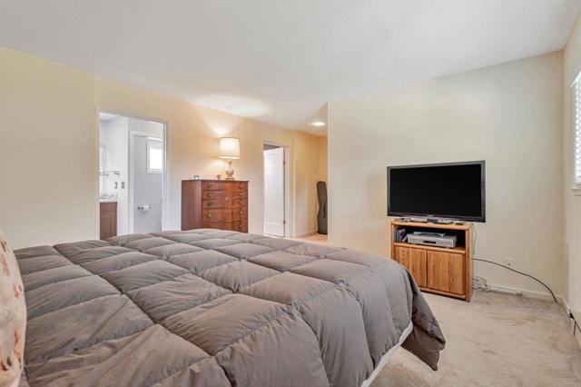 446 Semple Avenue, Aptos CA: https://media.crmls.org/mediaz/bde6b0c0-6e8d-4de6-9baa-7301d09897ae.jpg