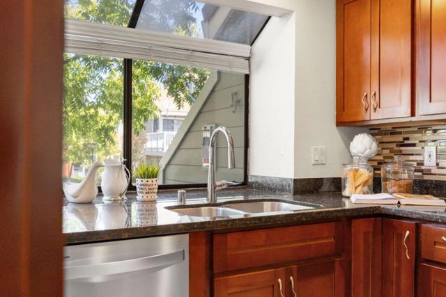 2784 Buena Point Court, San Jose CA: https://media.crmls.org/mediaz/bde6e8e5-fbbd-4f97-8e1d-ba460514b567.jpg