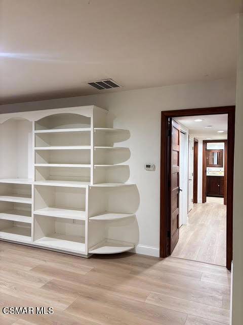 161 Teasdale Street, Thousand Oaks CA: https://media.crmls.org/mediaz/bde71b4d-b076-4947-b2f8-25cffd3da2d7.jpg