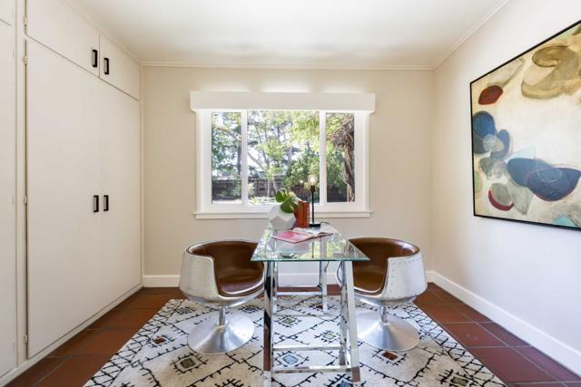 876 Southampton Drive, Palo Alto CA: https://media.crmls.org/mediaz/bde73023-8535-4ccb-8d06-400626b5db20.jpg