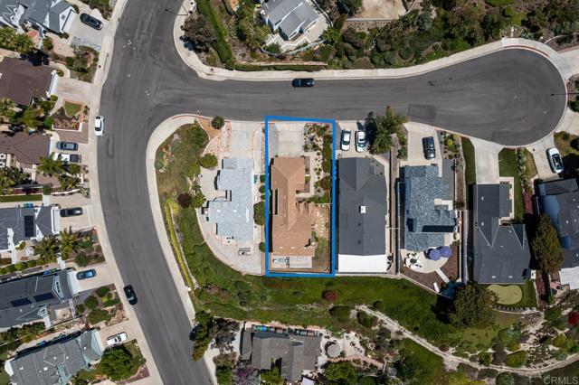 4507 Carnaby Court, Carlsbad CA: https://media.crmls.org/mediaz/bde75548-6fa8-4fea-9820-347bf27beb8c.jpg