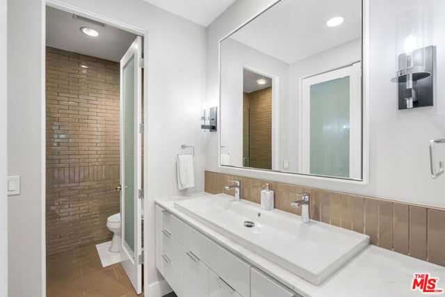 22065 Pacific Coast Highway, Malibu CA: https://media.crmls.org/mediaz/bde7d024-6022-4e16-a82c-c292d3623c13.jpg