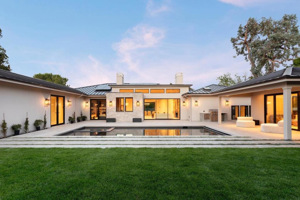 55 Del Monte Drive