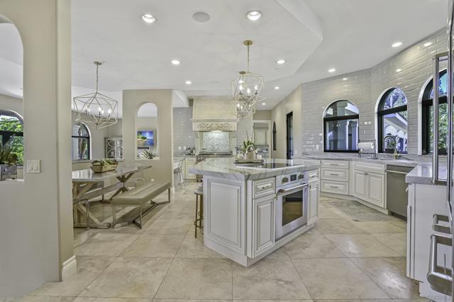 5305 La Crescenta, Rancho Santa Fe CA: https://media.crmls.org/mediaz/bde893e9-10ed-48ac-af66-c6832cf52576.jpg