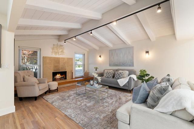 8120 Catalina Court, Gilroy CA: https://media.crmls.org/mediaz/bde9462d-4c25-42a9-922a-7b69cbb49877.jpg