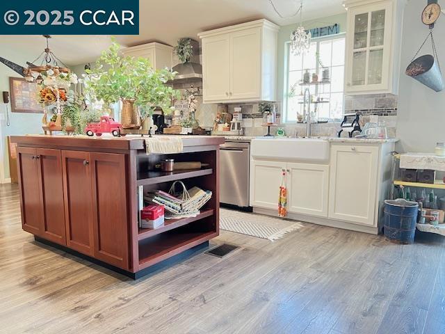5098 Cantle Road, Copperopolis CA: https://media.crmls.org/mediaz/bdea1079-c913-42d8-9374-ae169cf5ec25.jpg