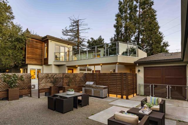 706 N San Antonio Road, Los Altos CA: https://media.crmls.org/mediaz/bdea45e6-bb60-4a3f-b5c2-7010943e02b7.jpg