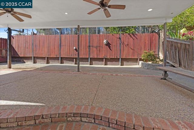 301 Grangnelli Ave, Antioch CA: https://media.crmls.org/mediaz/bdec22be-1736-45ae-b2f5-9299ad23007a.jpg