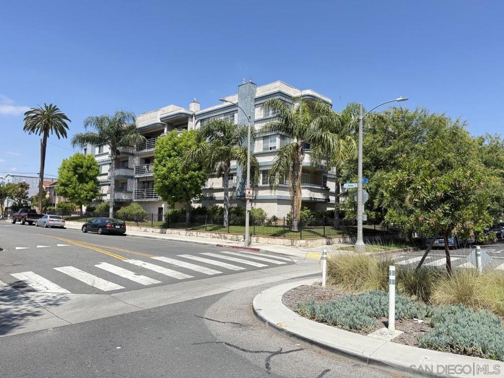 535 W 4Th #306