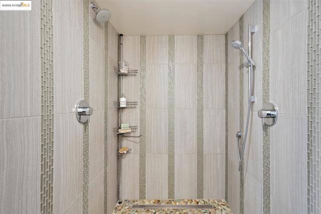 1000 Navellier St, El Cerrito CA: https://media.crmls.org/mediaz/bdec6bb1-19e7-4b25-ace6-289041070f5b.jpg