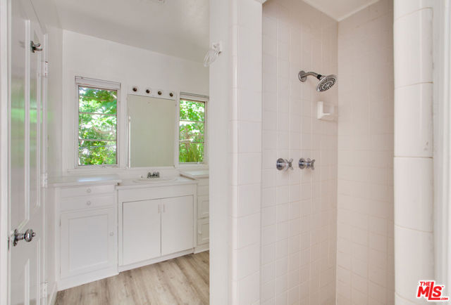 10321 Chrysanthemum Lane, Los Angeles CA: https://media.crmls.org/mediaz/bded05dd-f87b-44e8-a023-654ddb37860d.jpg