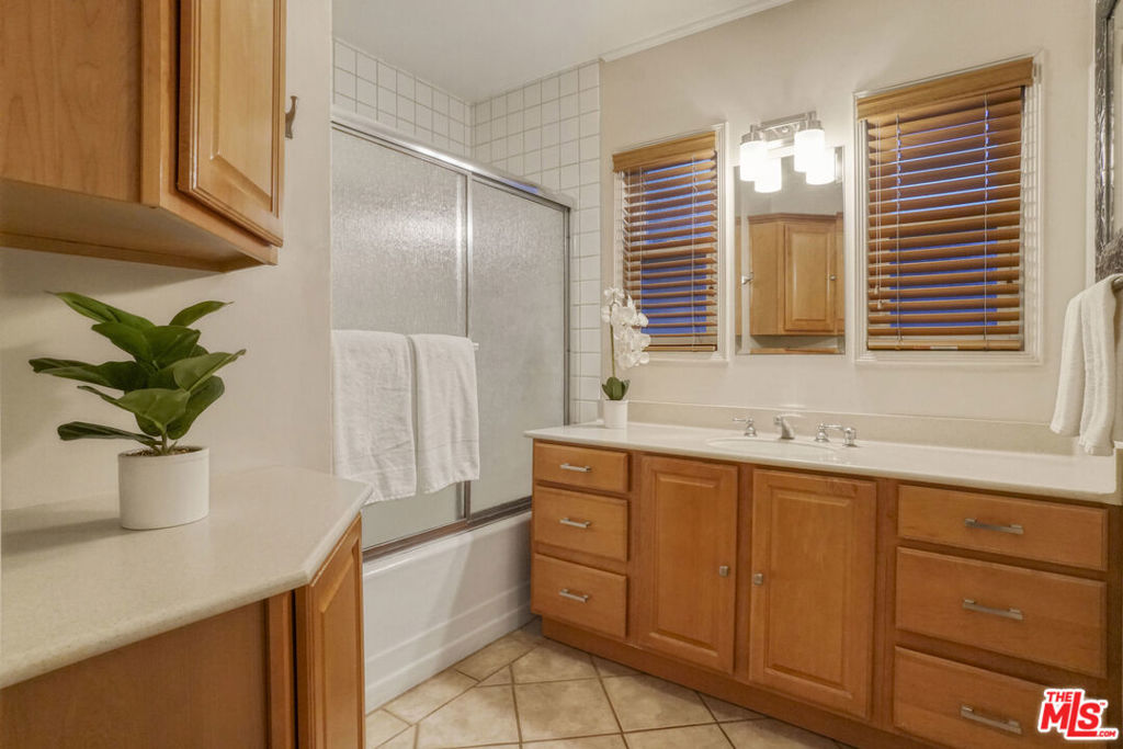 MLS #25521603 image #26