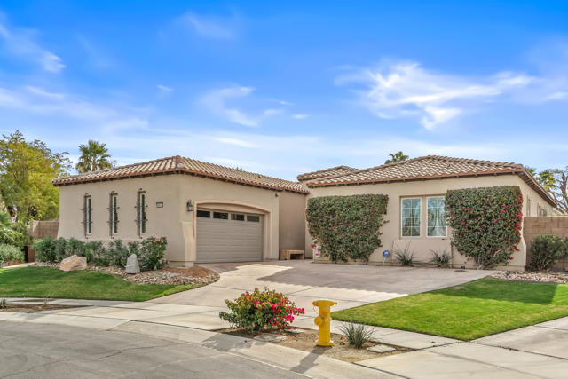 60612 Lace Leaf Court, La Quinta CA: https://media.crmls.org/mediaz/bded8f01-643f-44e9-94f5-4bf76d341b29.jpg