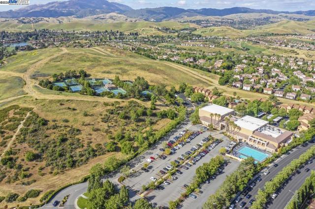 2030 Canyon Woods Drive, San Ramon CA: https://media.crmls.org/mediaz/bdedbe7d-2502-4eee-bf3d-4cf6a3a7b1ec.jpg