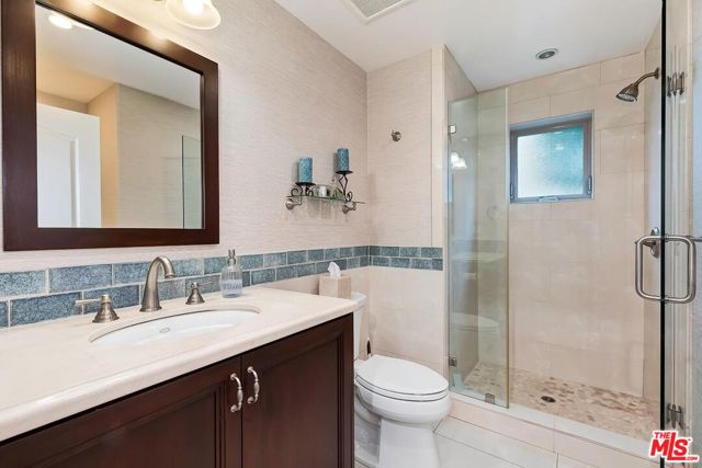 1524 Reeves Street, Los Angeles CA: https://media.crmls.org/mediaz/bdedc459-3641-41ea-9cc9-2eb5fce5c49f.jpg