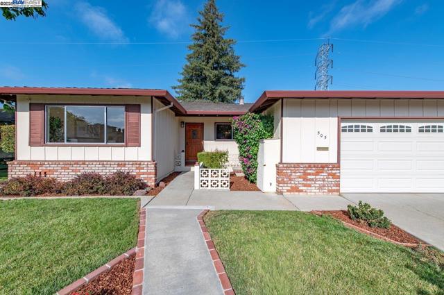 505 Joyce St, Livermore CA: https://media.crmls.org/mediaz/bdee67af-f448-4cf9-8008-107a46907fe7.jpg