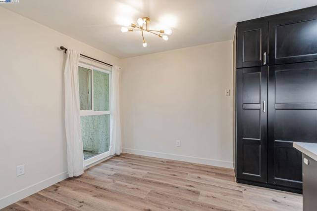 291 Tradewinds Dr, San Jose CA: https://media.crmls.org/mediaz/bdeea63f-7d6f-46c2-bed1-218df6e98e4a.jpg
