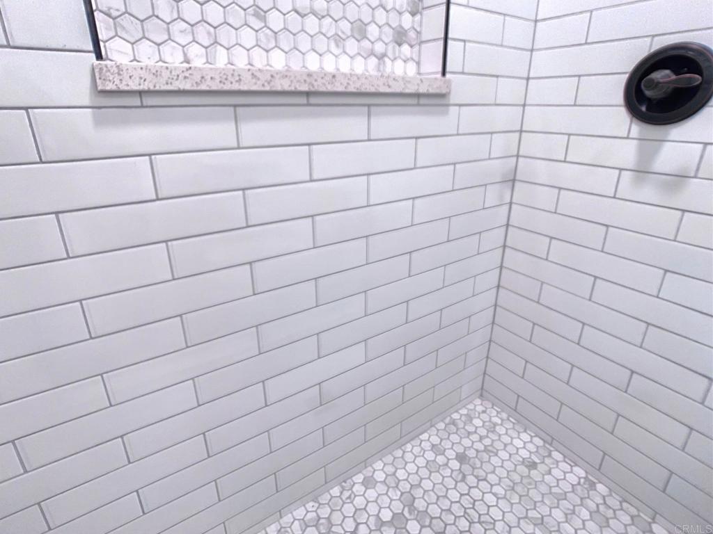 https://media.crmls.org/mediaz/bdefad77-b521-4103-be7d-896b3c9c186d.jpg?preset=X-Large