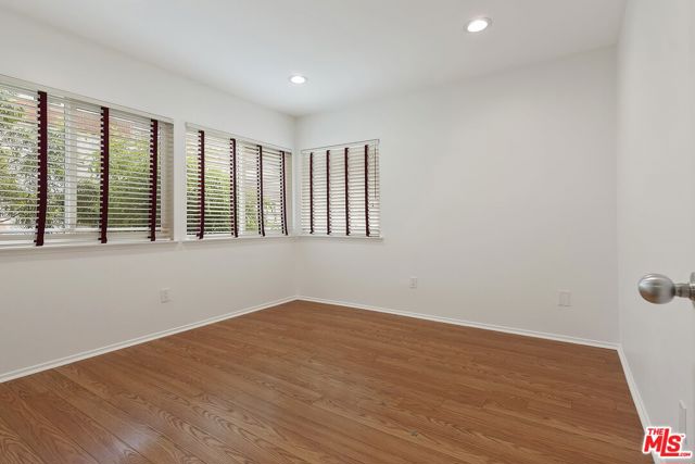 2781 Woodwardia Drive, Los Angeles CA: https://media.crmls.org/mediaz/bdefaf14-b5db-49f7-b162-d05c534b44f3.jpg