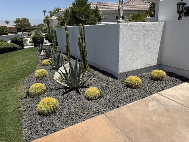 80315 Via Valerosa, La Quinta CA: https://media.crmls.org/mediaz/bdefbce3-91cc-4f9f-9870-9a8c32f5007e.jpg