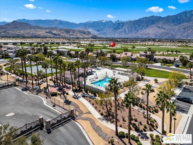 31505 Calle Amigos, Cathedral City CA: https://media.crmls.org/mediaz/bdf022ef-0b21-4c2f-aa48-b9e943d1fa2f.jpg