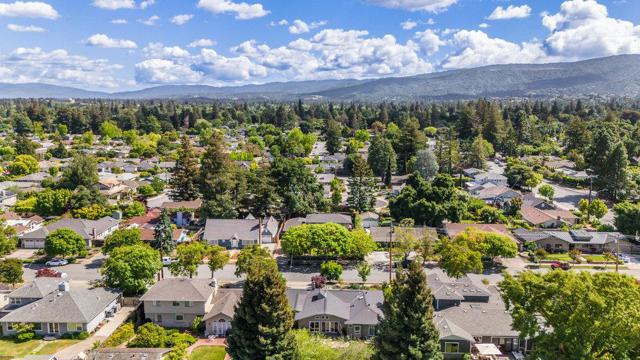 1634 Hollingsworth Drive, Mountain View CA: https://media.crmls.org/mediaz/bdf12d32-e3ad-4012-964b-f21766abf9f7.jpg