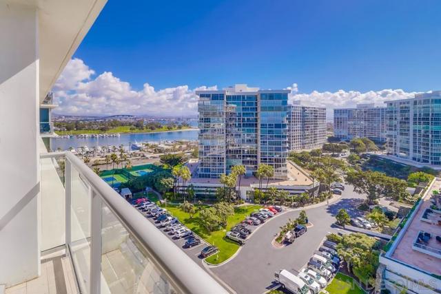 1730 Avenida Del Mundo, Coronado CA: https://media.crmls.org/mediaz/bdf18715-d282-4fbe-a0a2-1d61ff045b26.jpg