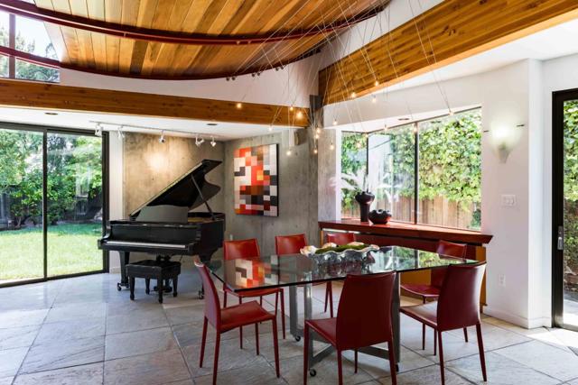 3865 Mumford Place, Palo Alto CA: https://media.crmls.org/mediaz/bdf1f796-96fc-4b59-b5d7-cfb0cadeca04.jpg