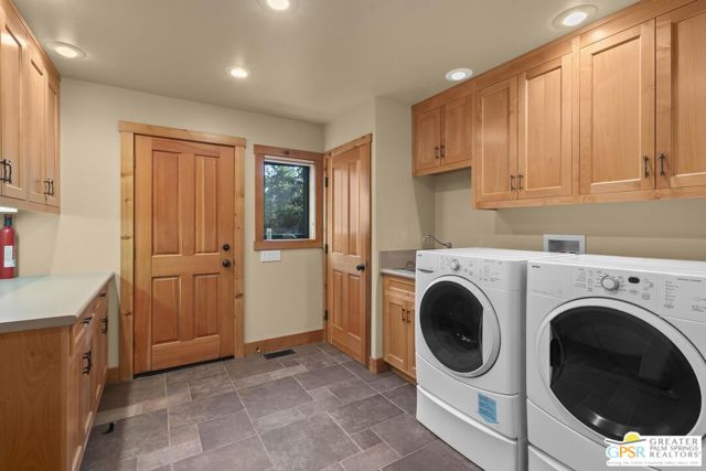55041 Pine Crest Avenue, Idyllwild CA: https://media.crmls.org/mediaz/bdf1f847-dfd5-4fb5-a4fb-4c85605cd9dc.jpg