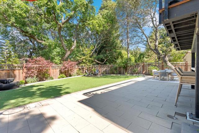 739 Oak View Way, Redwood City CA: https://media.crmls.org/mediaz/bdf3449f-69be-499a-bcd8-db488abfe359.jpg