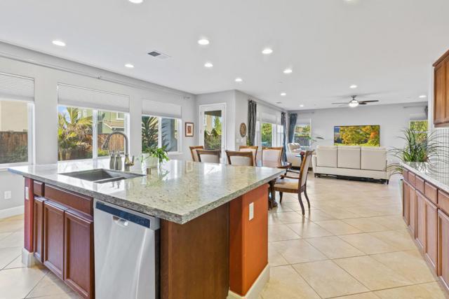 1145 Oak Brook Way, Gilroy CA: https://media.crmls.org/mediaz/bdf37a9e-5c5c-48a2-9f55-25989076f7cd.jpg