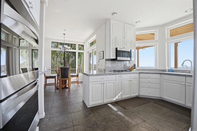 Detail Gallery Image 22 of 49 For 17345 Iron Mountain Dr, Poway,  CA 92064 - 4 Beds | 3/1 Baths