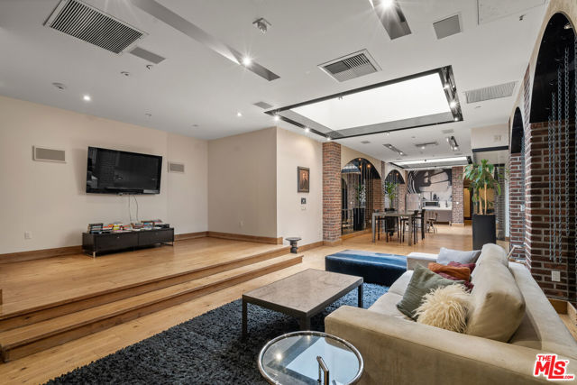 460 S Spring Street, Los Angeles CA: https://media.crmls.org/mediaz/bdf40a93-b5a1-424b-b773-0a7e5c9f6633.jpg
