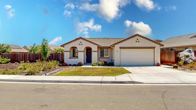 677 Sacramento Way, Hollister CA: https://media.crmls.org/mediaz/bdf449b7-08d8-4f9f-919d-023bac06e33e.jpg