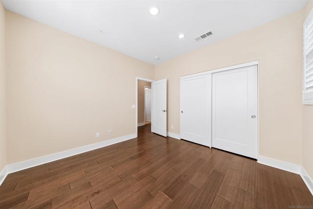 6749 Solterra Vista Pkwy, San Diego CA: https://media.crmls.org/mediaz/bdf56dfa-9465-4b1b-90a1-e8c5431990a7.jpg