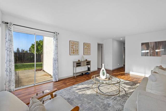 9082 Spencer Court, Gilroy CA: https://media.crmls.org/mediaz/bdf56e90-989f-495e-9784-d0cbf6e7bdfd.jpg