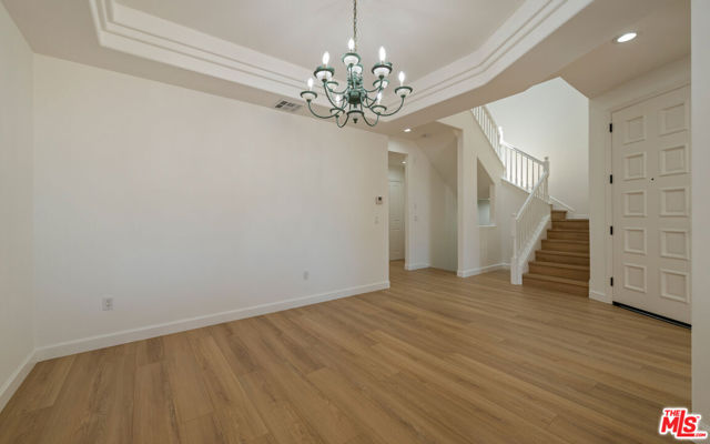 6465 Zuma View Place, Malibu CA: https://media.crmls.org/mediaz/bdf5a23f-5850-4b73-87a2-dba922eb131b.jpg