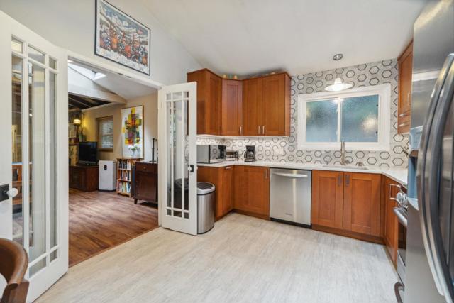 495 Primavera Road, Boulder Creek CA: https://media.crmls.org/mediaz/bdf6905c-0eac-4548-af38-048451e2df47.jpg