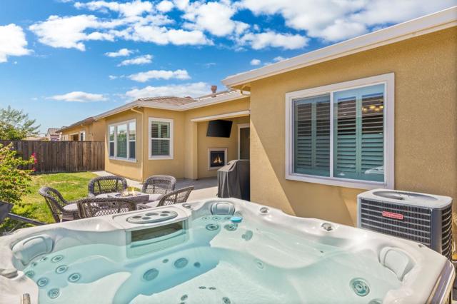 36 Freeport Court, Discovery Bay CA: https://media.crmls.org/mediaz/bdf6afc1-149b-497a-a1e7-c33766d3e4ce.jpg