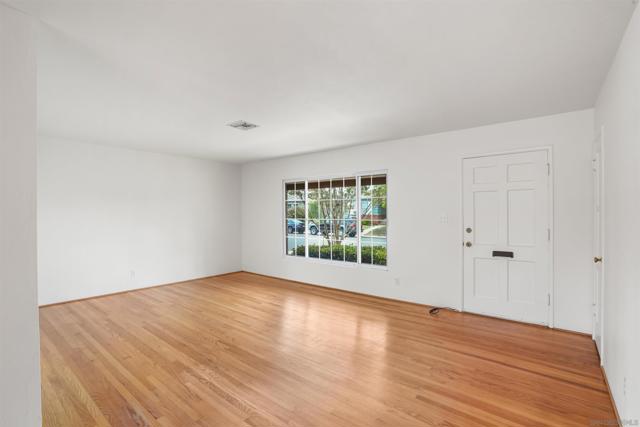 4833 Atlanta Dr., San Diego CA: https://media.crmls.org/mediaz/bdf6b0f1-6722-4982-85bf-a62bc38b1e6b.jpg