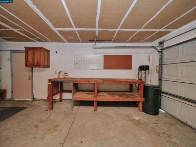4212 Dunster Drive, Salida CA: https://media.crmls.org/mediaz/bdf73fec-0563-4e0e-b11b-432cc4652a51.jpg