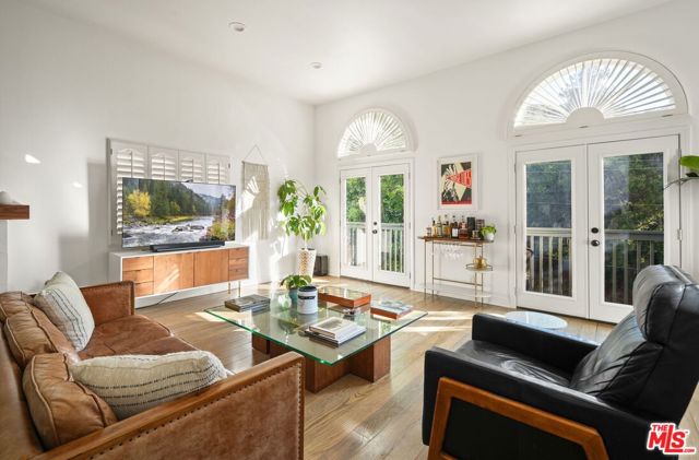 3418 Dorothy Road, Topanga CA: https://media.crmls.org/mediaz/bdf7f77b-454b-48ee-8421-ea78fba04b83.jpg