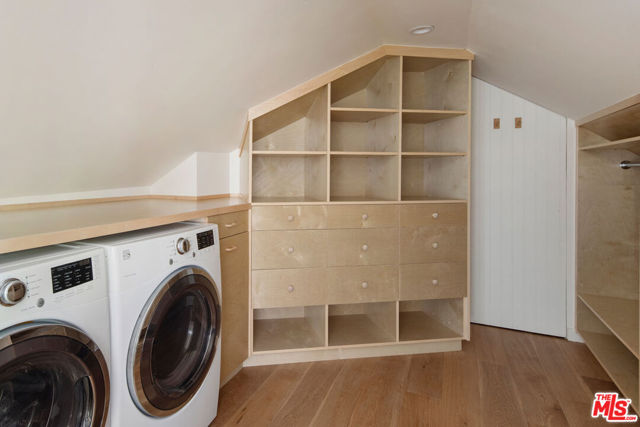 2374 Edgewater Terrace, Los Angeles CA: https://media.crmls.org/mediaz/bdf85ff8-1173-45d6-b929-a21ea3945c01.jpg
