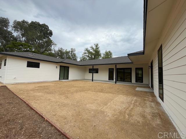 15176 Vali Hai Rd, Poway CA: https://media.crmls.org/mediaz/bdf890f4-2f80-4bb4-a1b8-1cb4e2554736.jpg