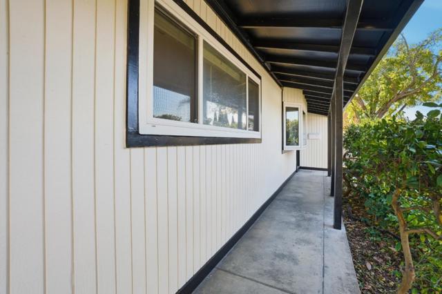 2296 Pulgas Avenue, East Palo Alto CA: https://media.crmls.org/mediaz/bdf891b9-e49c-4e0c-880d-82093fcbf42f.jpg