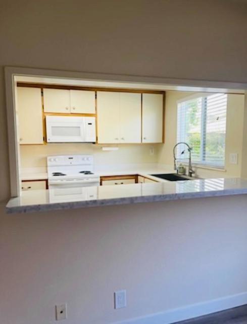 2101 Darnis Circle, Morgan Hill CA: https://media.crmls.org/mediaz/bdf8a400-74ff-44a6-993f-d2e6275339cd.jpg