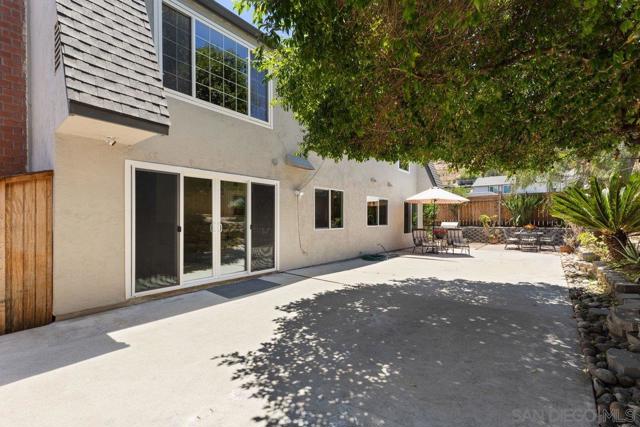 14102 Tricia St, Poway CA: https://media.crmls.org/mediaz/bdf946d3-422b-4077-85dd-2602960c2ee1.jpg