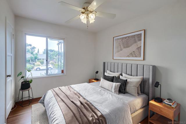 1354 Chalcedony St, San Diego CA: https://media.crmls.org/mediaz/bdf9f0fe-44c0-462a-ba3f-840017707b57.jpg